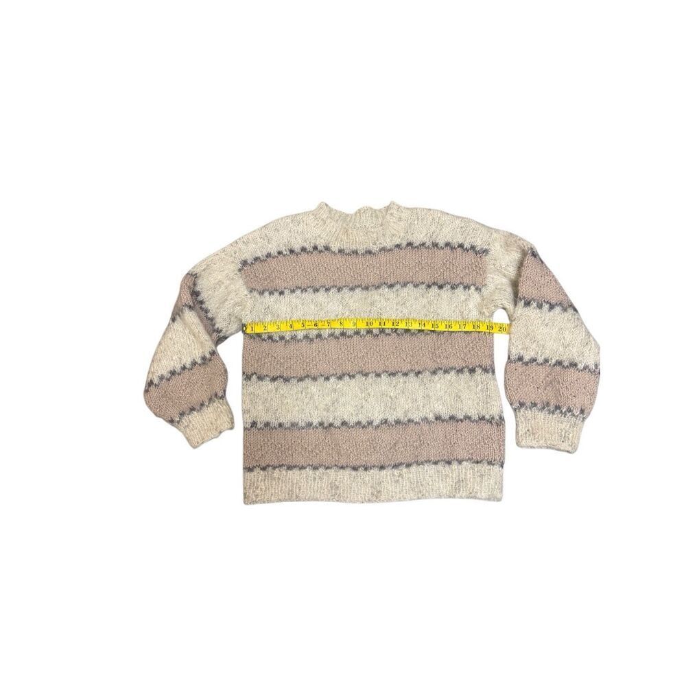 Handmade Women's fuzzy Cream Tan Striped 3/4 Sleeves Pullover Sweater Size Mediu